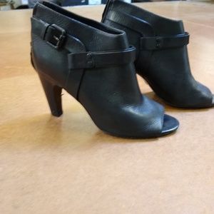Vince Camuto Nikoletta booties